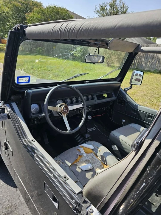 1991 Jeep YJ Wrangler - Image 5 of 10