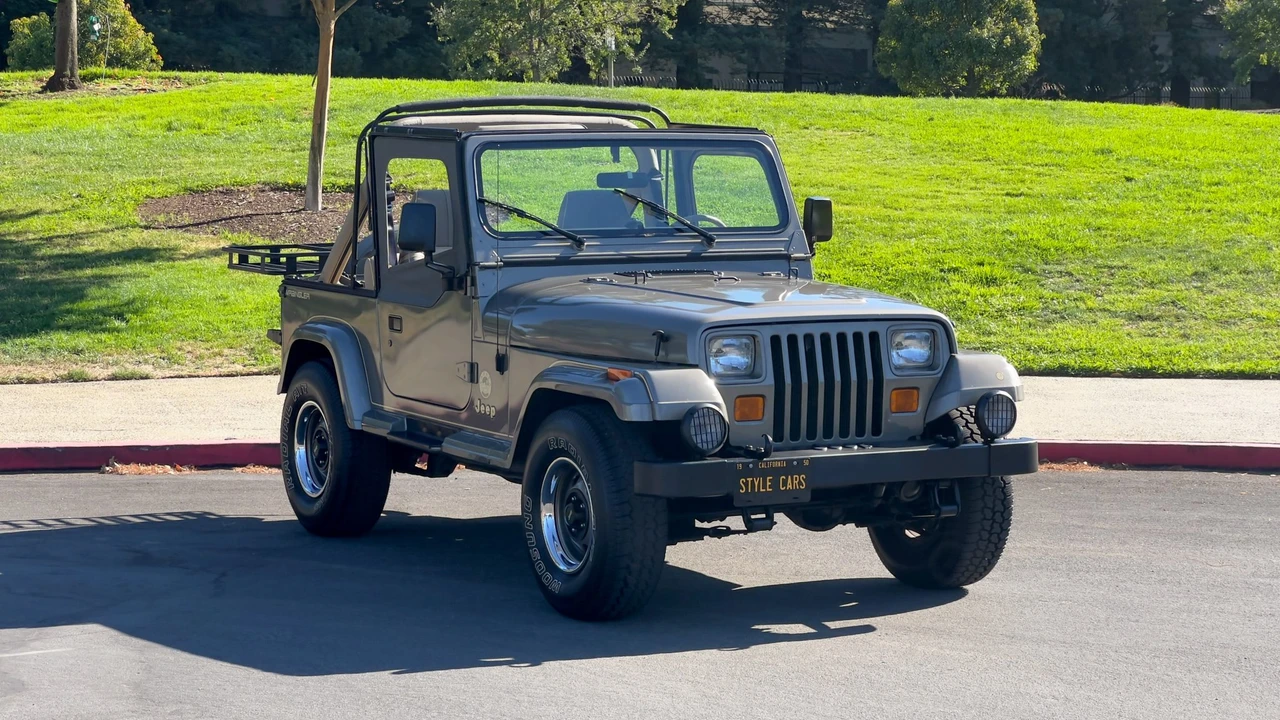 1991 Jeep YJ Wrangler - Image 25 of 31