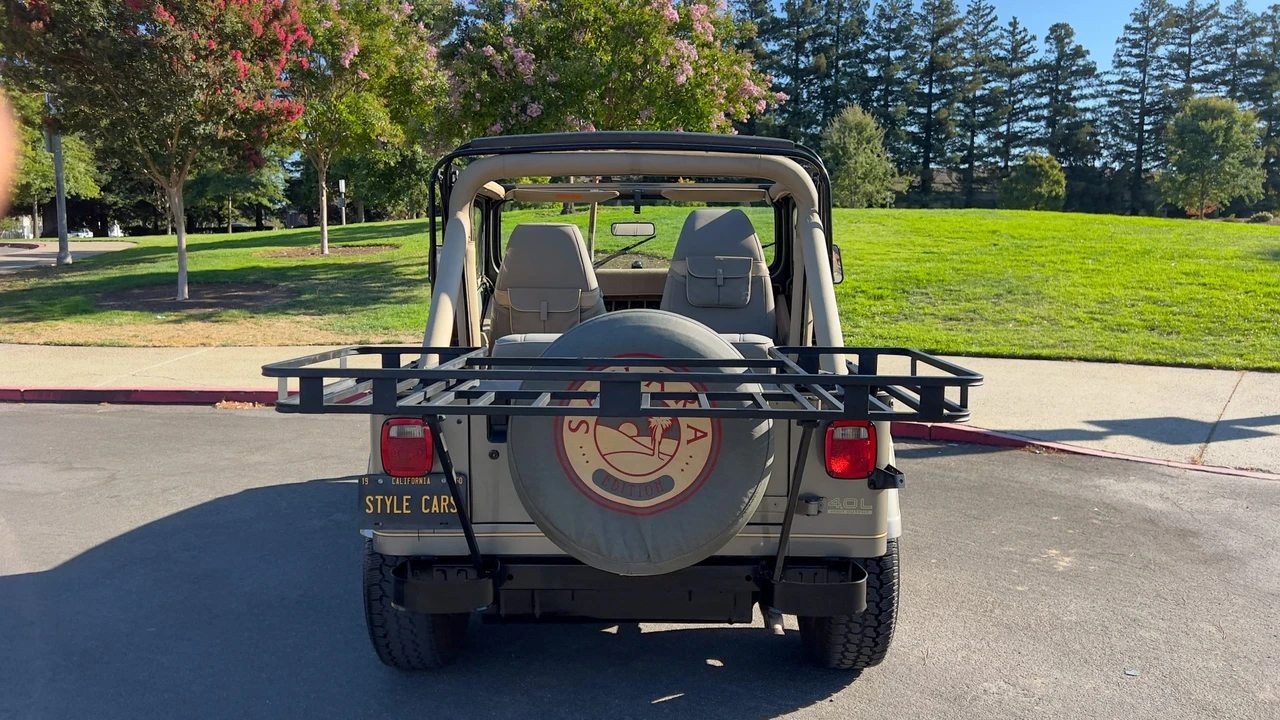 1991 Jeep YJ Wrangler - Image 15 of 31