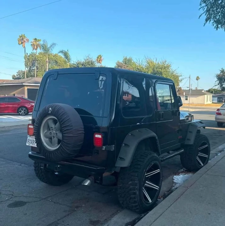 1991 Jeep YJ Wrangler - Image 4 of 13
