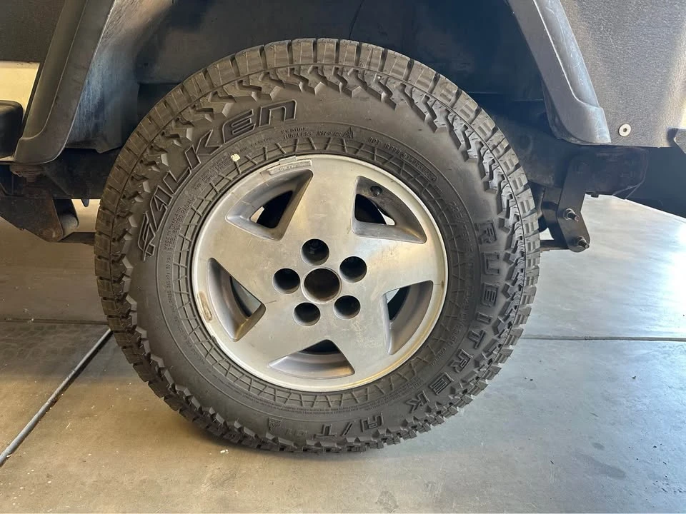 1991 Jeep YJ Wrangler - Image 9 of 9