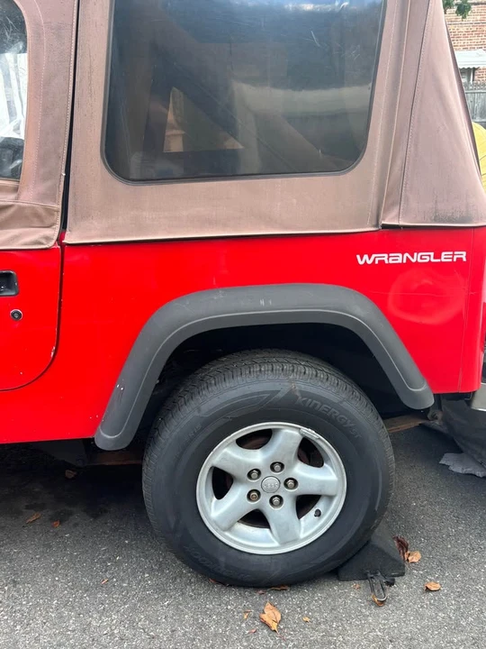 1991 Jeep YJ Wrangler - Image 4 of 10