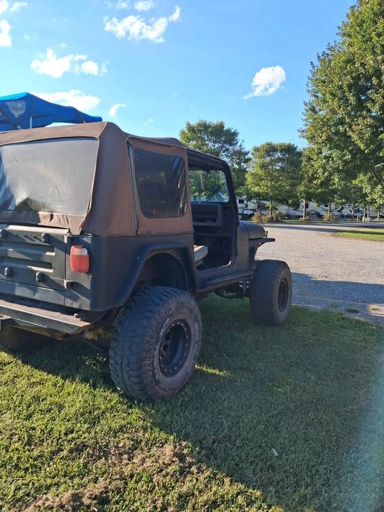 1991 Jeep YJ Wrangler - Image 9 of 9
