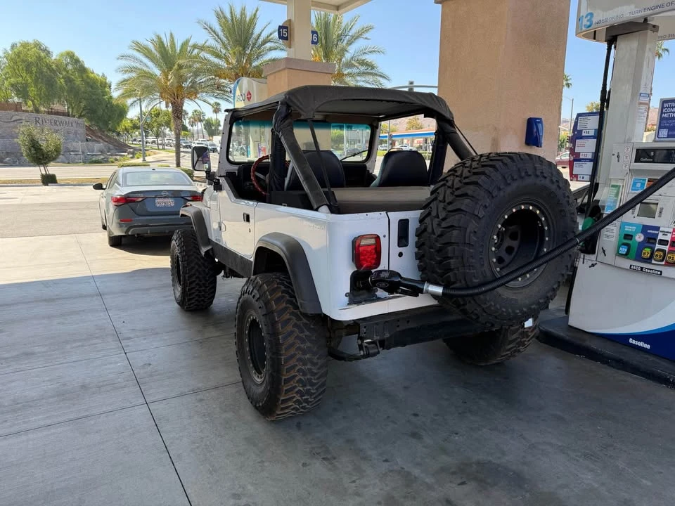 1991 Jeep YJ Wrangler - Image 2 of 3