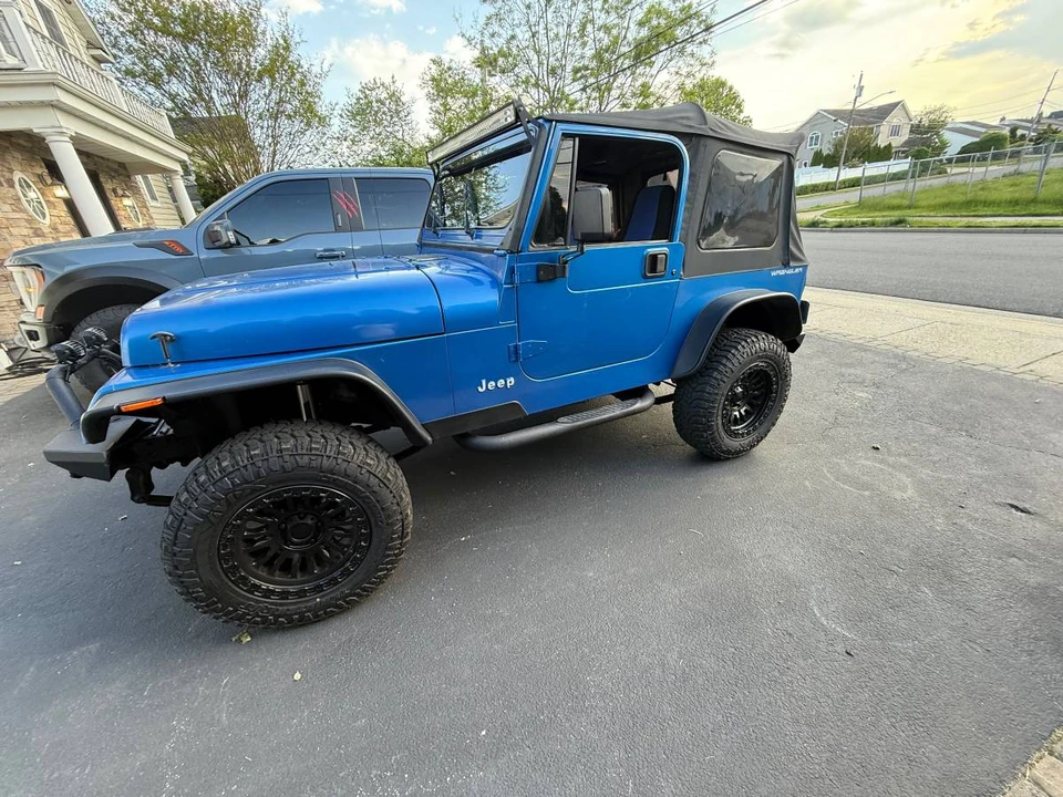 1991 Jeep YJ Wrangler - Image 6 of 15