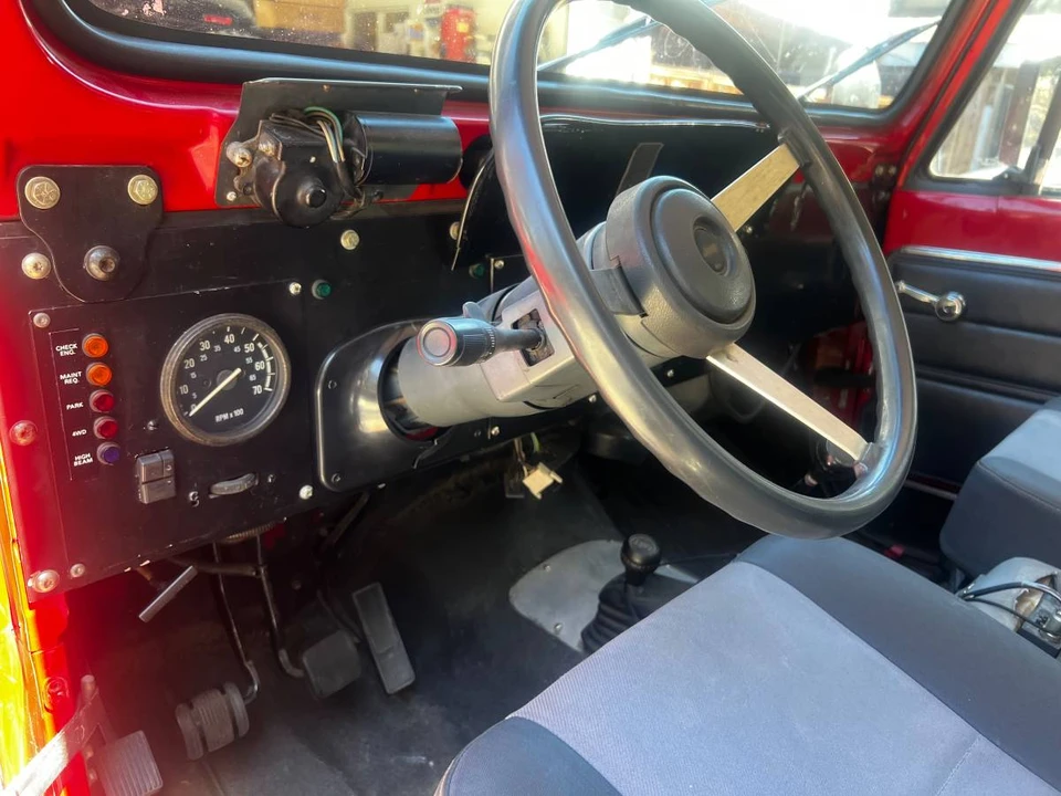 1991 Jeep YJ Wrangler - Image 6 of 8