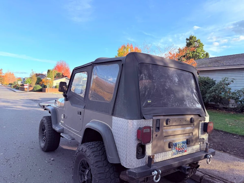 1991 Jeep YJ Wrangler - Image 5 of 11