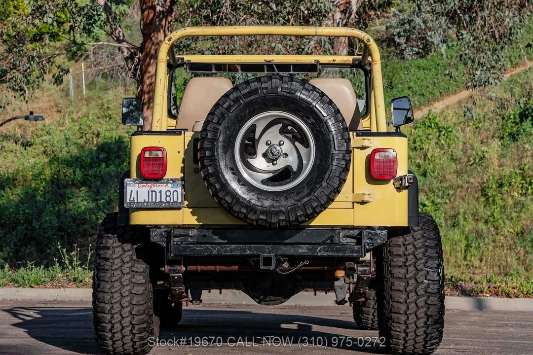 1991 Jeep YJ Wrangler - Image 11 of 31