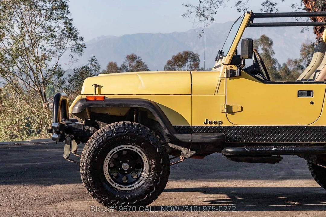 1991 Jeep YJ Wrangler - Image 25 of 31
