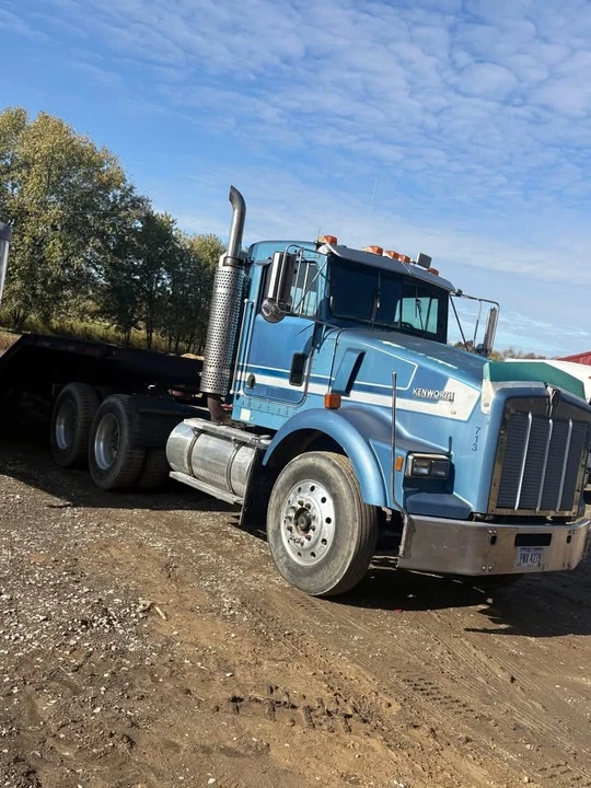 1991 Kenworth T800 - Image 2 of 9