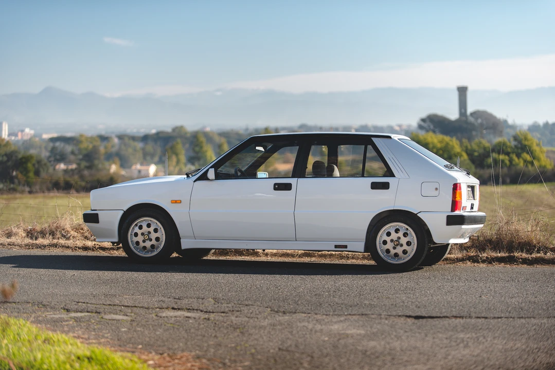 1991 Lancia Delta 1st Gen - Image 17 of 31