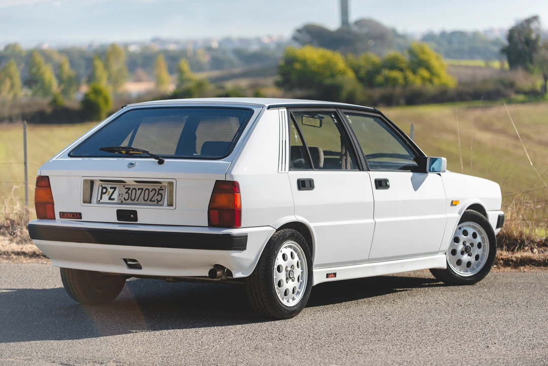 1991 Lancia Delta 1st Gen - Image 14 of 31