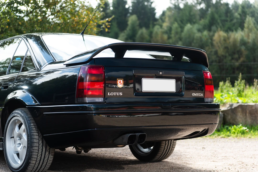 1991 Lotus - Image 25 of 31