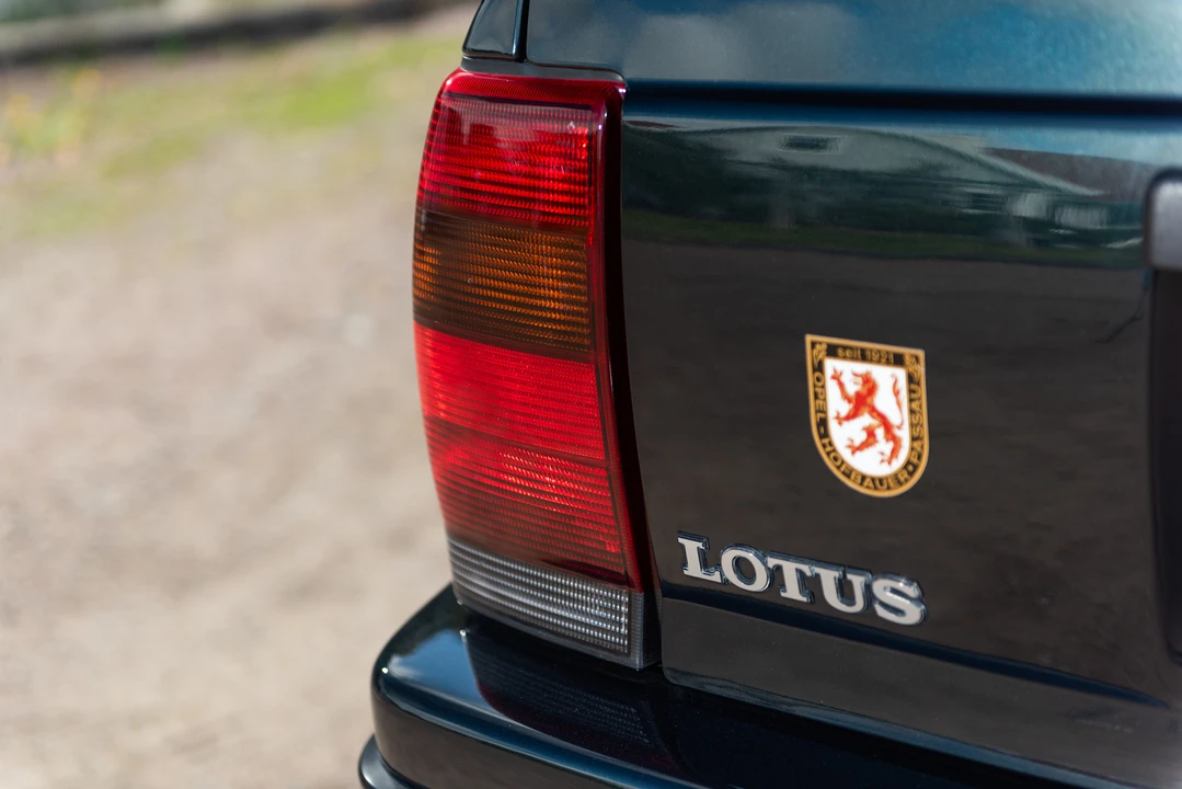 1991 Lotus - Image 27 of 31
