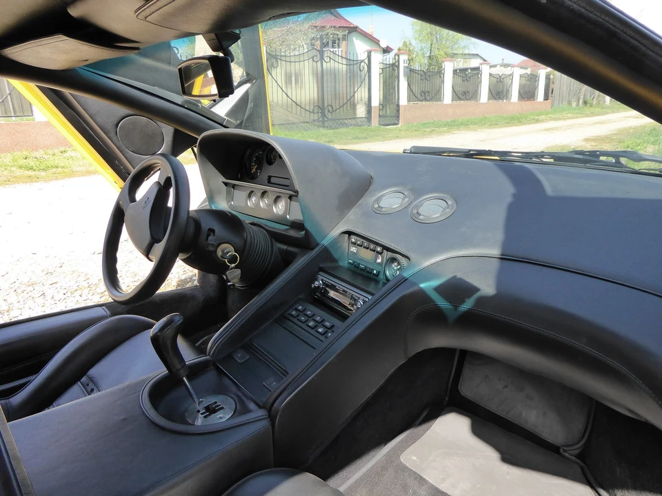 1991 Lamborghini Diablo - Image 17 of 19