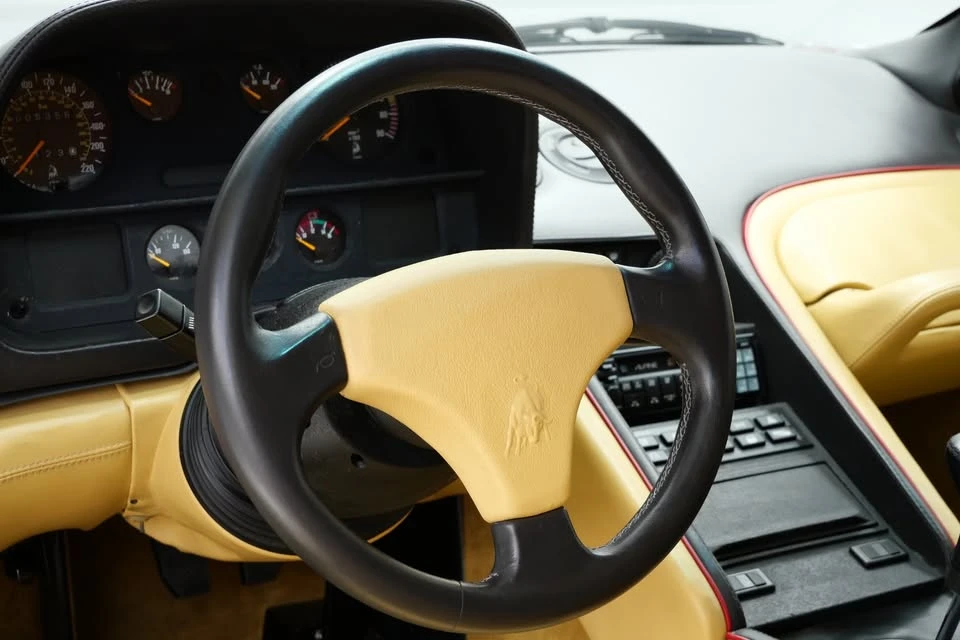 1991 Lamborghini Diablo - Image 11 of 16