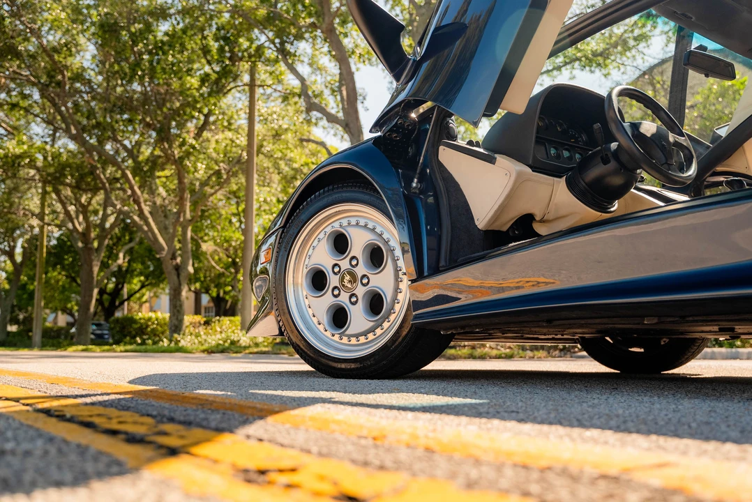 1991 Lamborghini Diablo - Image 7 of 31