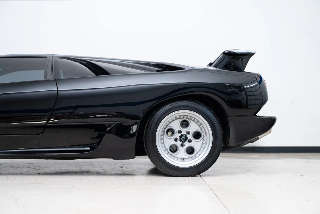 1991 Lamborghini Diablo - Image 17 of 31