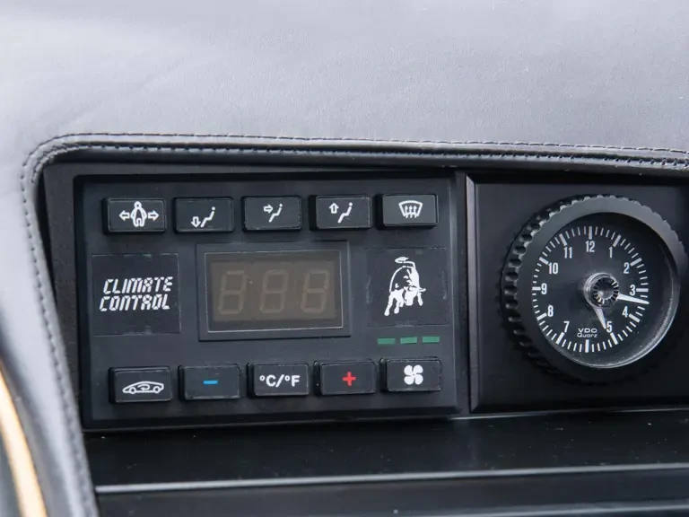 1991 Lamborghini Diablo - Image 14 of 31