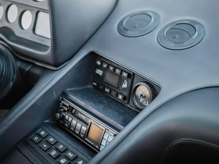 1991 Lamborghini Diablo - Image 15 of 31