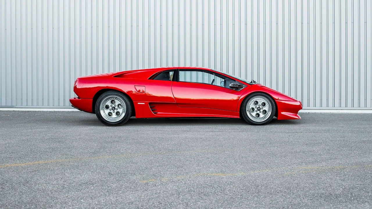 1991 Lamborghini Diablo - Image 14 of 31
