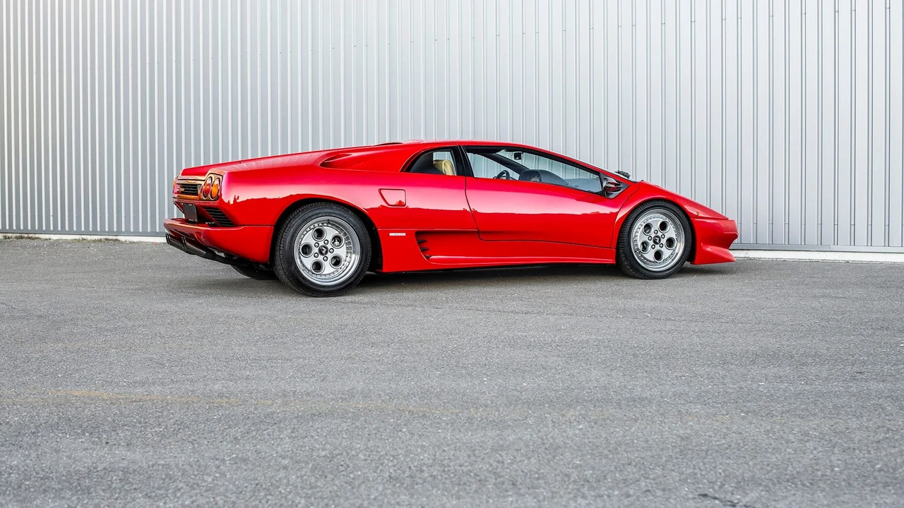 1991 Lamborghini Diablo - Image 12 of 31