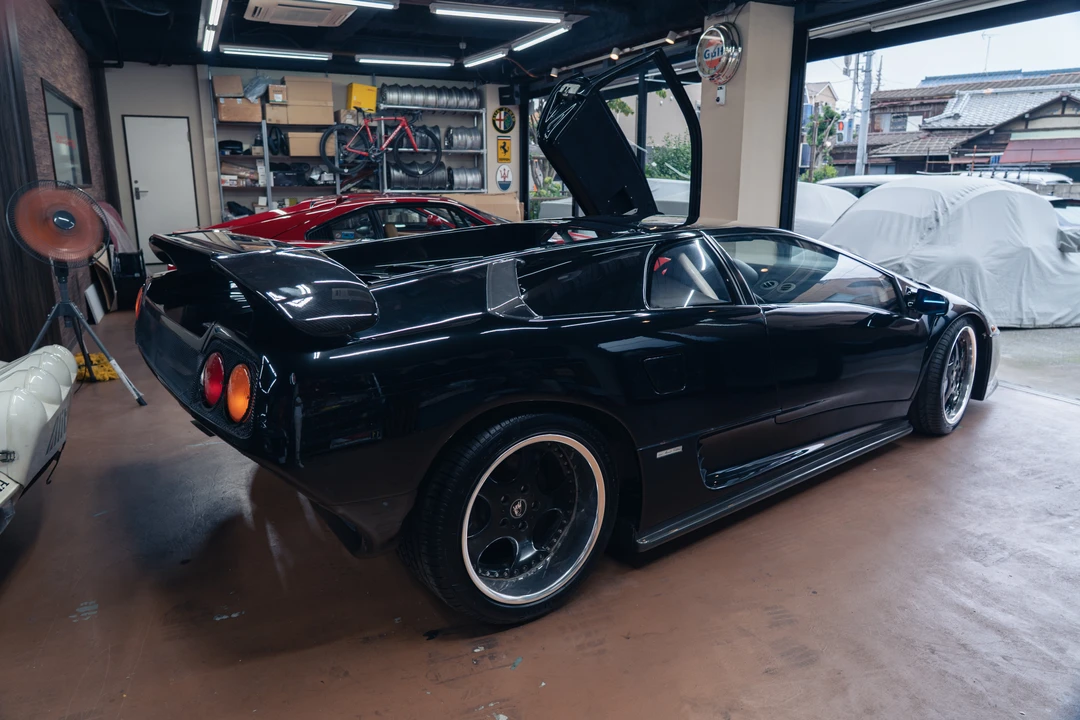 1991 Lamborghini Diablo - Image 11 of 31