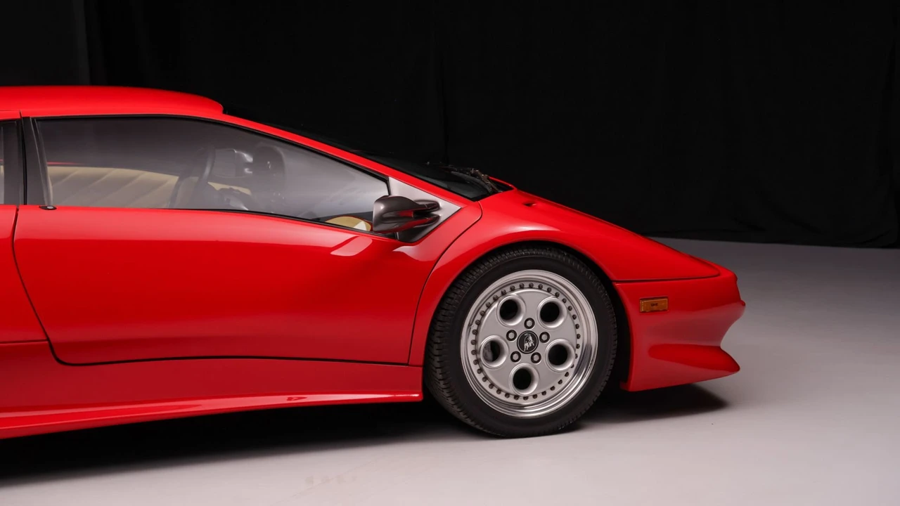 1991 Lamborghini Diablo - Image 10 of 31