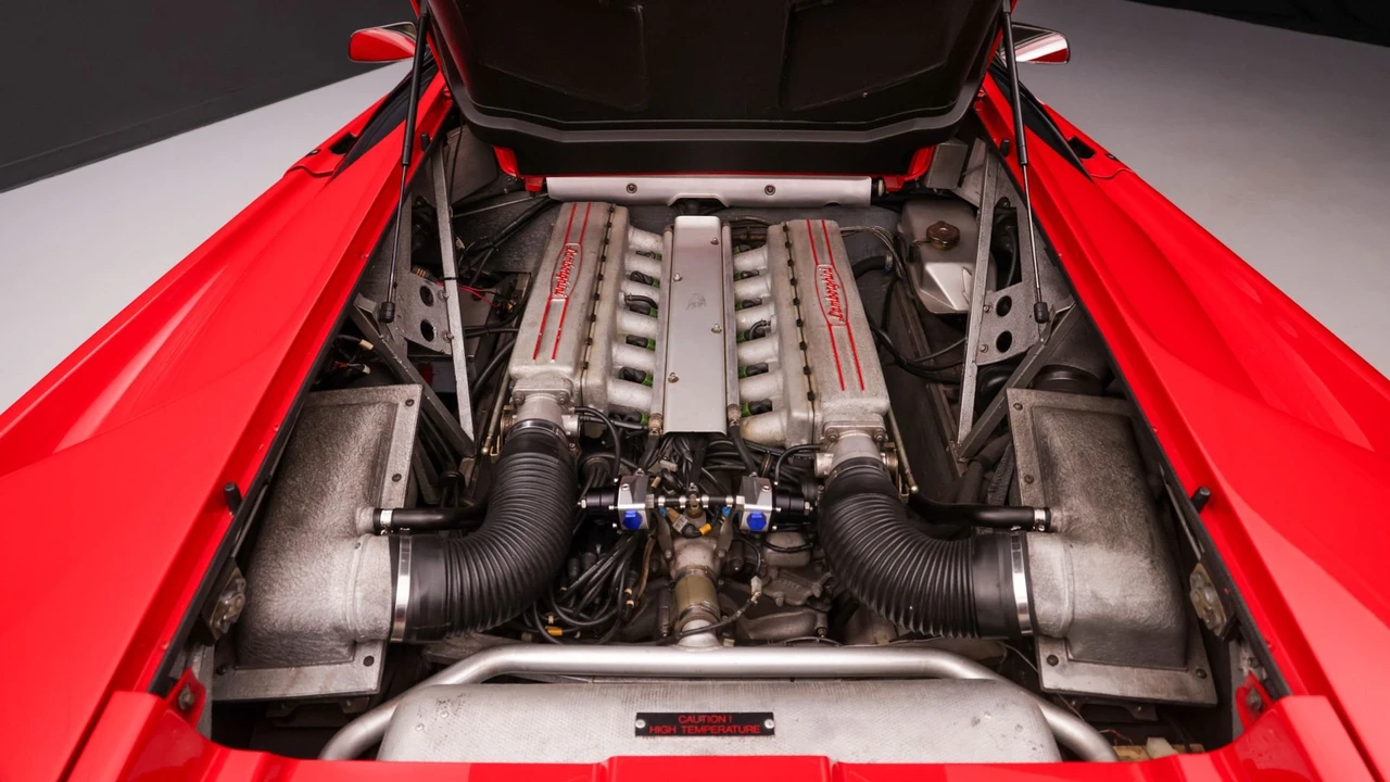 1991 Lamborghini Diablo - Image 11 of 31