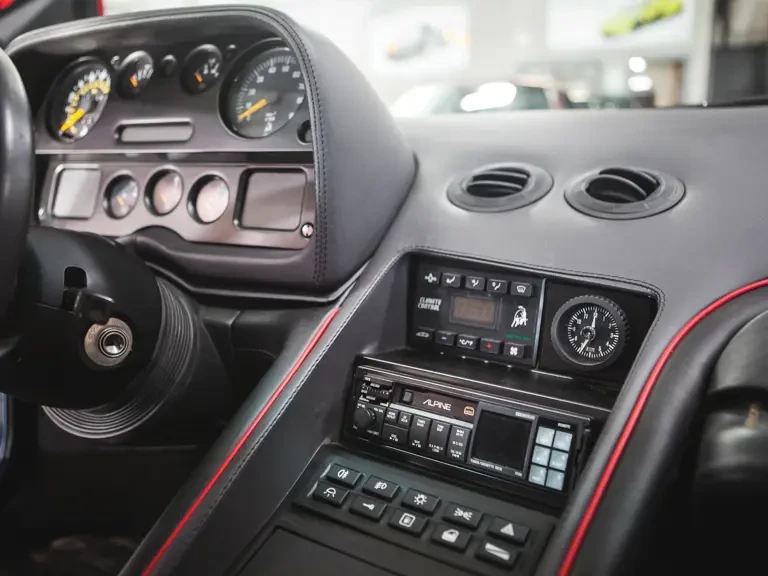 1991 Lamborghini Diablo - Image 13 of 24