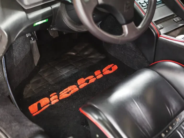 1991 Lamborghini Diablo - Image 14 of 24