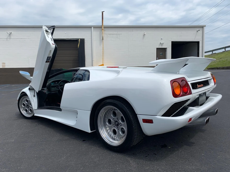 1991 Lamborghini Diablo - Image 26 of 31