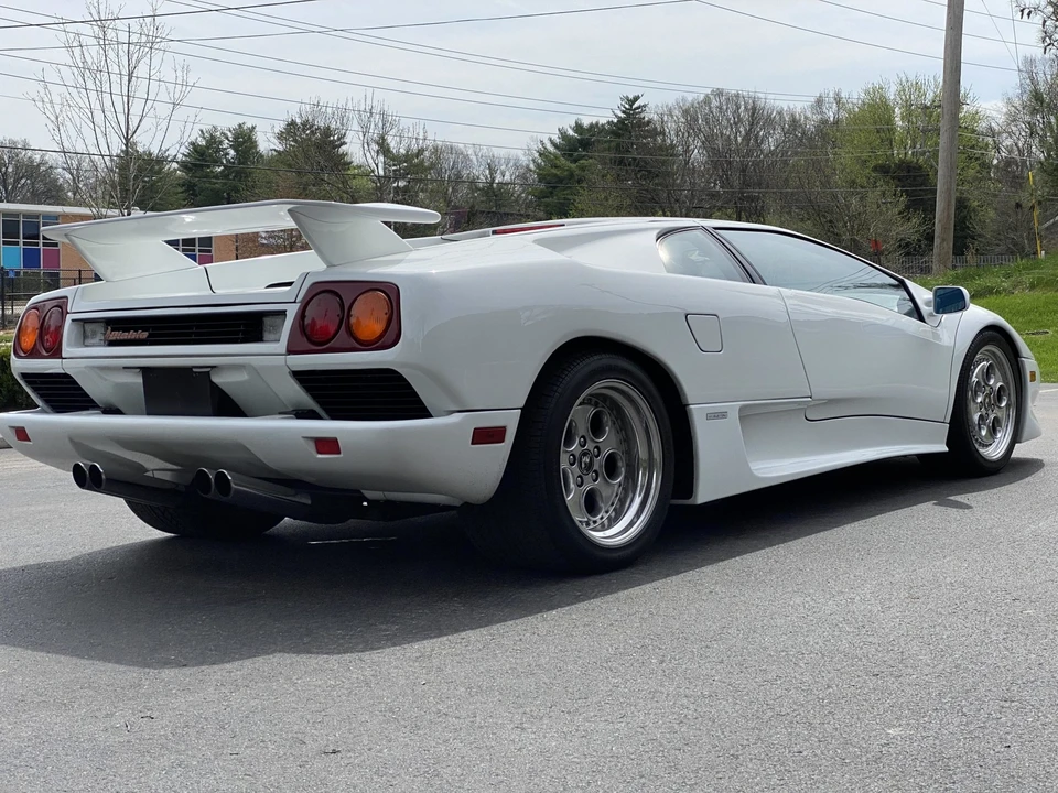 1991 Lamborghini Diablo - Image 14 of 31