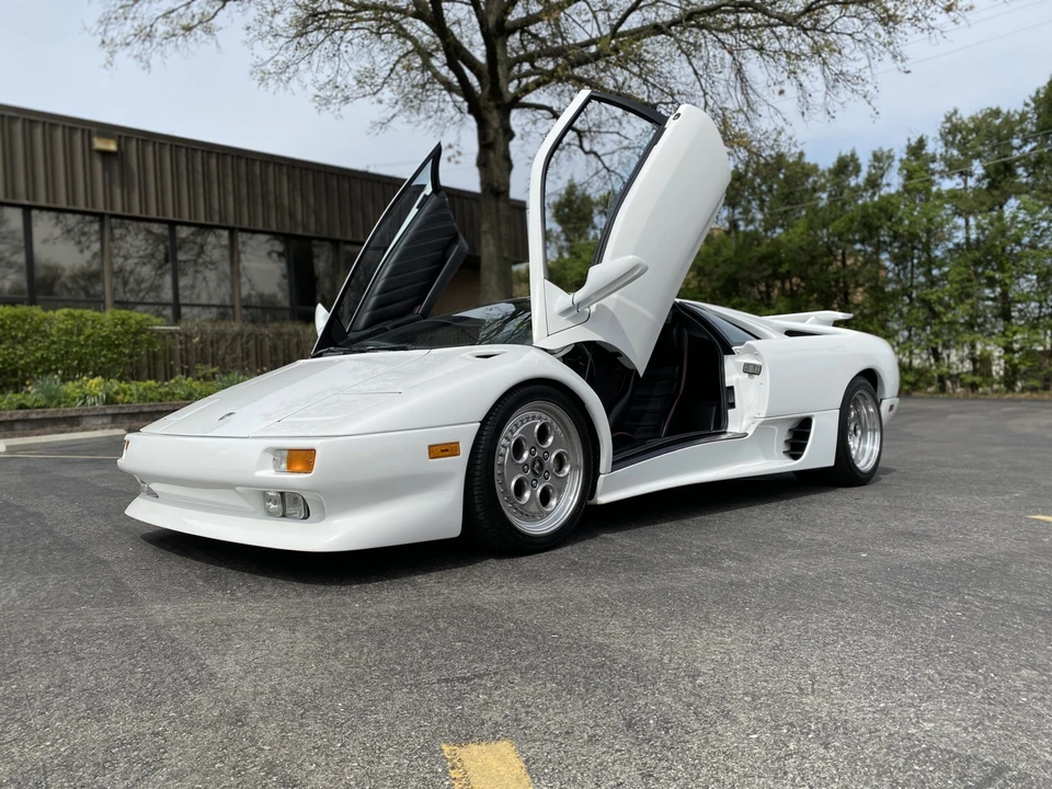 1991 Lamborghini Diablo - Image 24 of 31