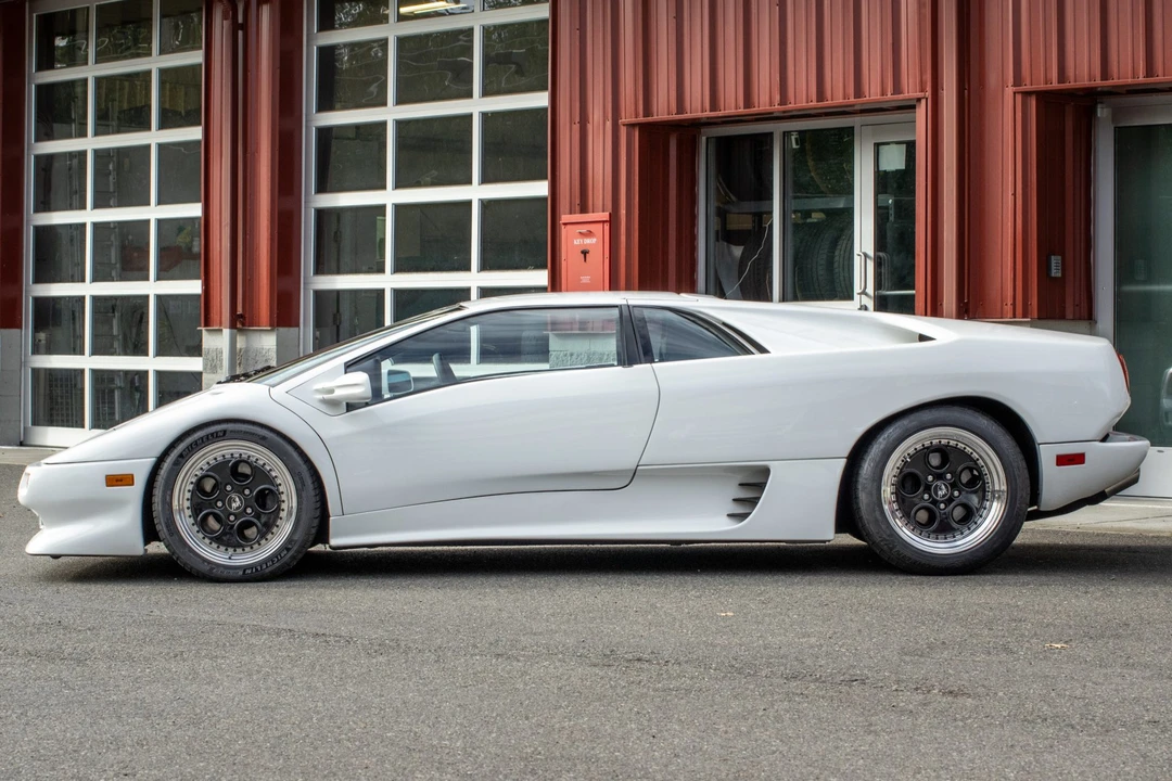 1991 Lamborghini Diablo - Image 2 of 31