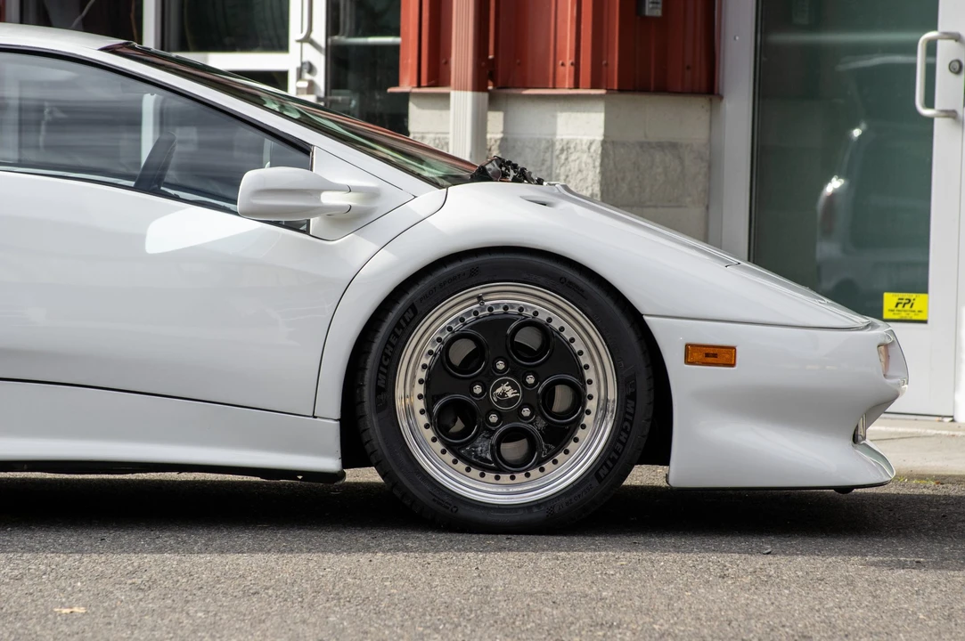 1991 Lamborghini Diablo - Image 17 of 31