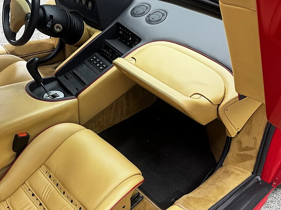 1991 Lamborghini Diablo - Image 27 of 31