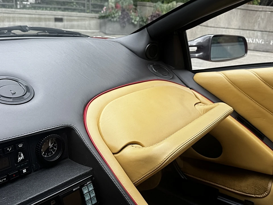 1991 Lamborghini Diablo - Image 24 of 31