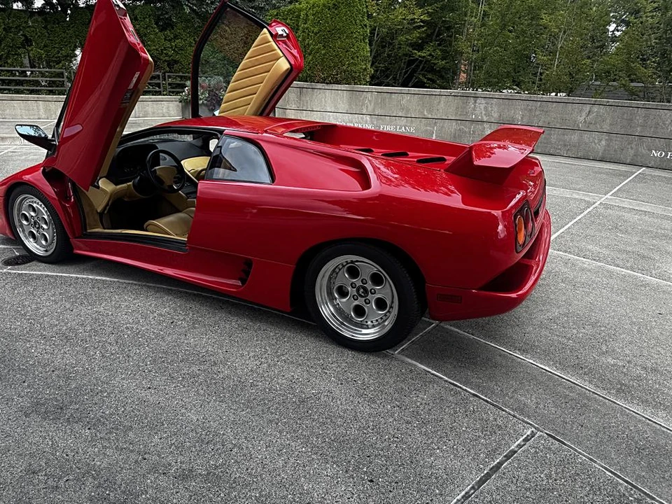 1991 Lamborghini Diablo - Image 7 of 31
