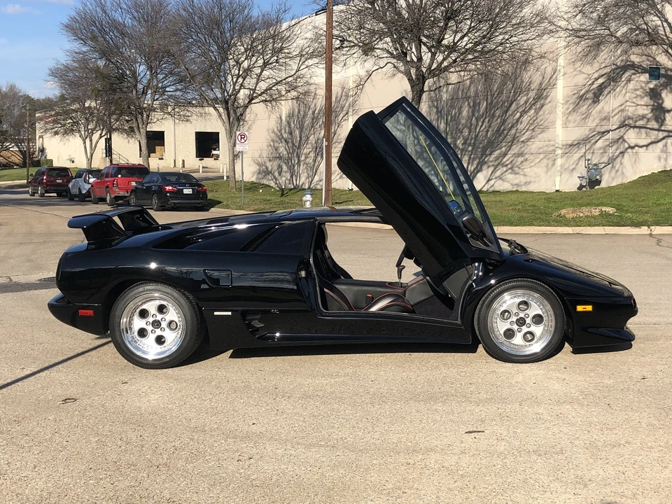 1991 Lamborghini Diablo - Image 22 of 31