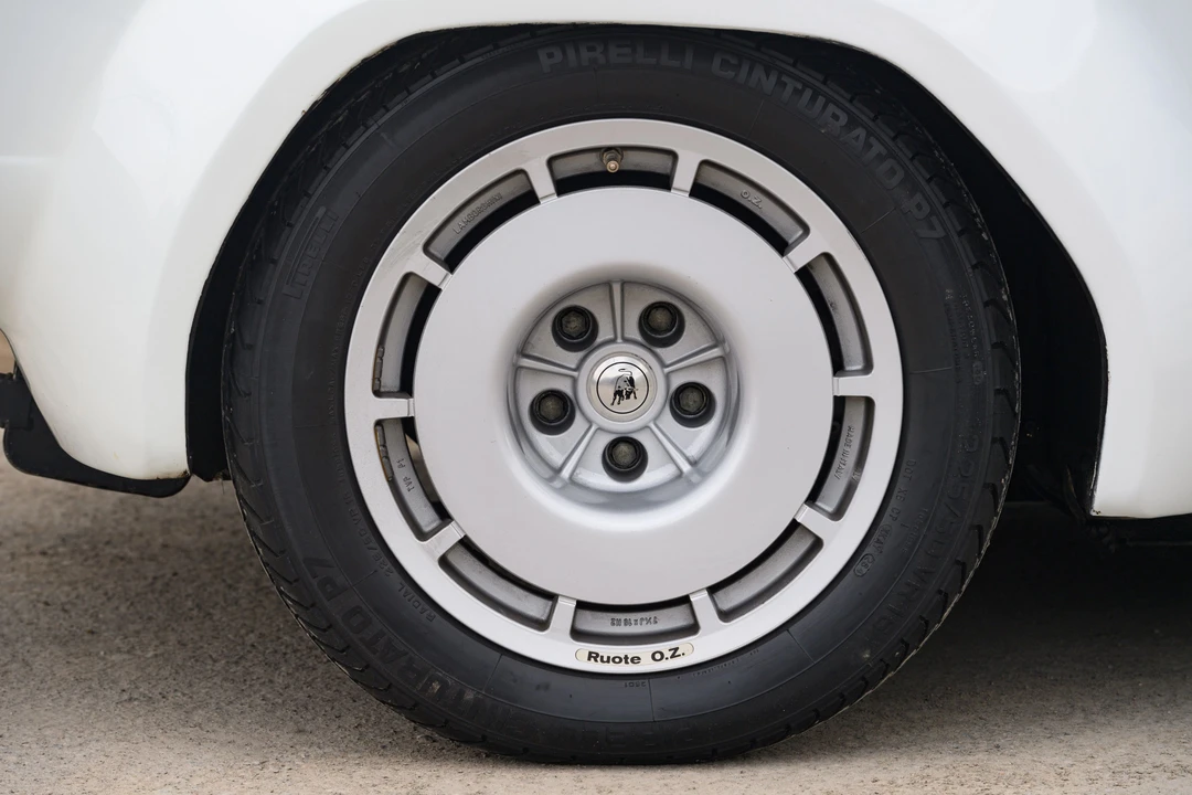 1991 Lamborghini Jalpa - Image 9 of 28
