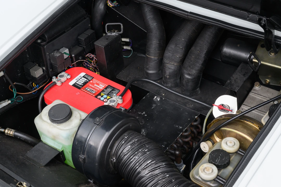 1991 Lamborghini Jalpa - Image 17 of 28
