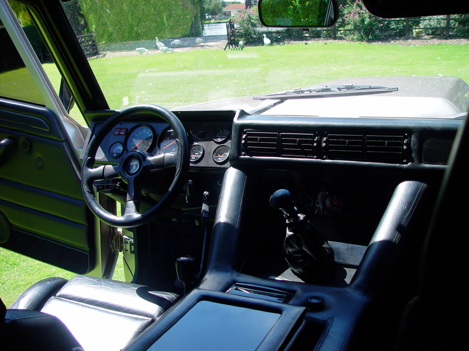 1991 Lamborghini LM002 - Image 5 of 14