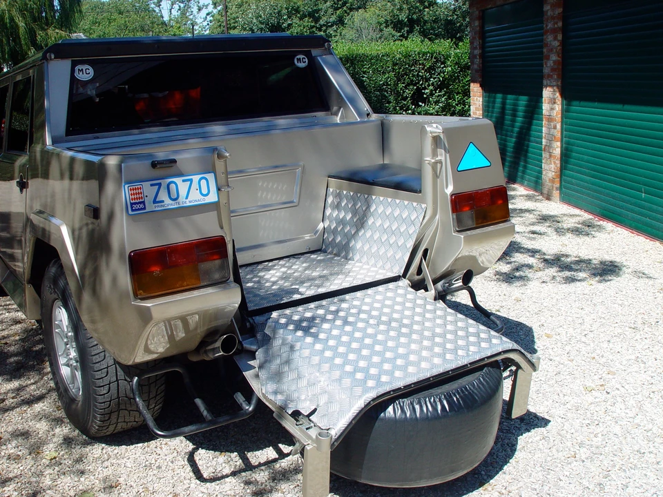 1991 Lamborghini LM002 - Image 14 of 14