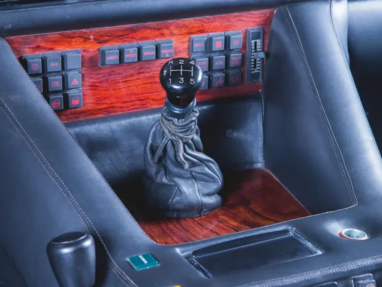 1991 Lamborghini LM002 - Image 13 of 27