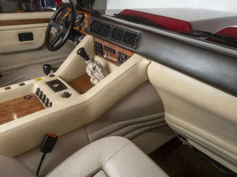 1991 Lamborghini LM002 - Image 11 of 31