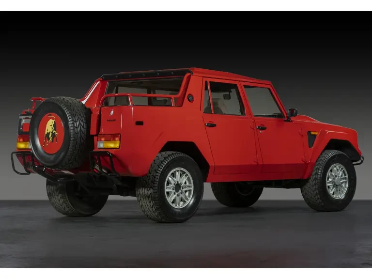 1991 Lamborghini LM002 - Image 3 of 31