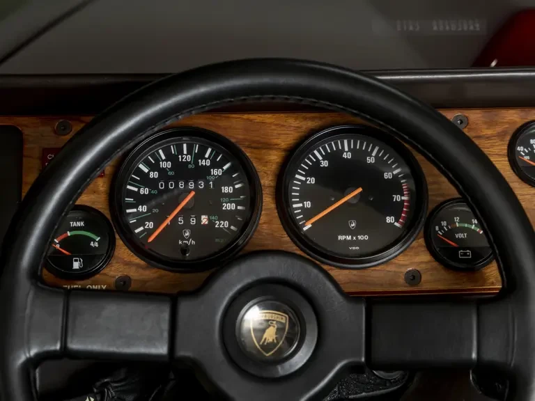 1991 Lamborghini LM002 - Image 13 of 31