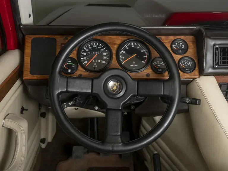 1991 Lamborghini LM002 - Image 12 of 31