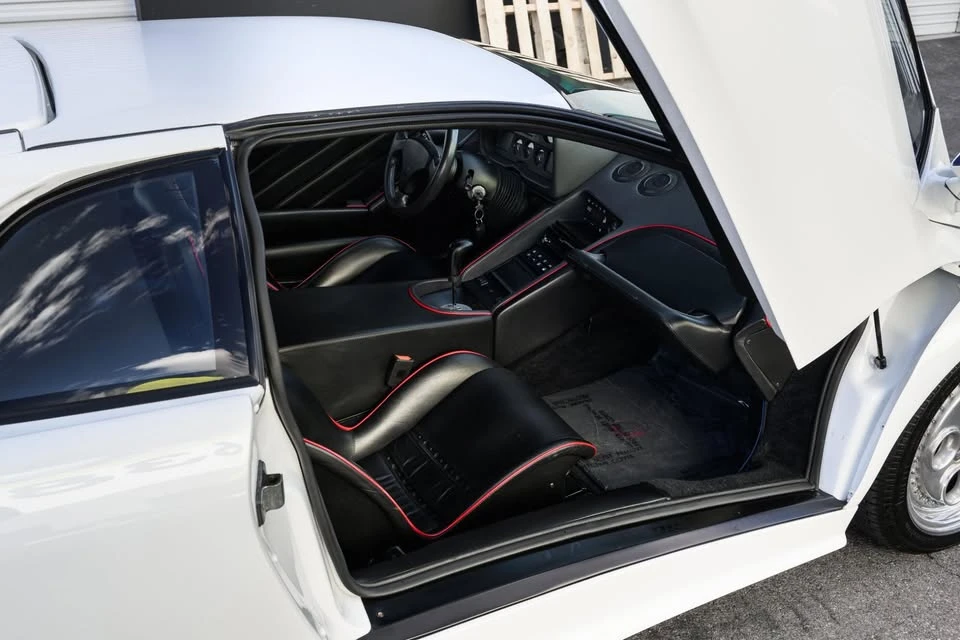 1991 Lamborghini Diablo - Image 15 of 16